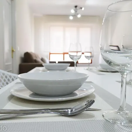 Apartamento Barlovento: Céntrico Y Totalmente Reformado Apartamento San Vicente De La Barquera